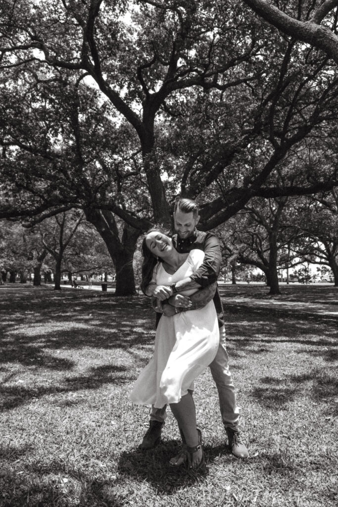black and white engagement photos - the battery charleston- oak tree engagement 