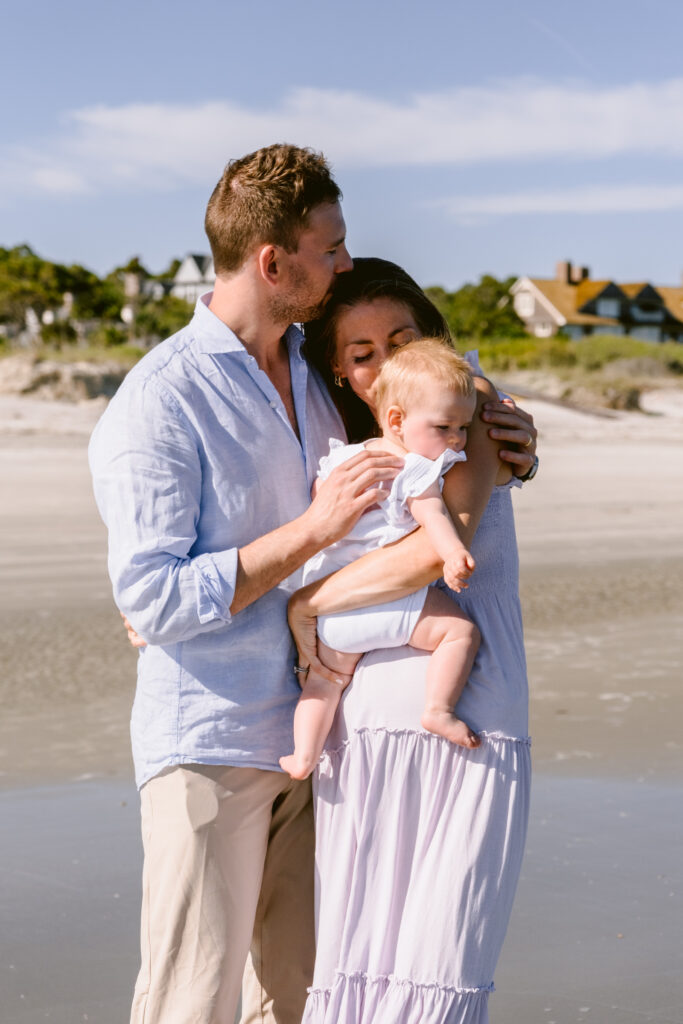 family photography kiawah black and whiite candid family photography charleston sc